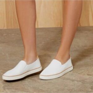 NWOB UGG Sammy Chevron Slip-On Sneakers - [cream] - Size 8.5 - NEW